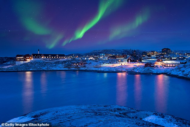 The Northern Lights, also called the Northern Lights, are also visible from Greenland