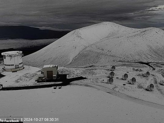 Meteorologists said the winter landscape in Hawaii is the result of frigid temperatures coming in from the ocean and meeting moisture in the air.