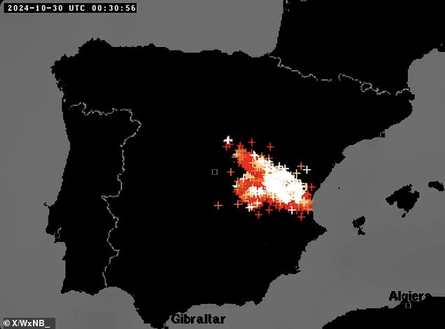 Lightning was then seen moving up the east coast of Spain, hitting Alicante and Benidorm, before ending up in Valencia.