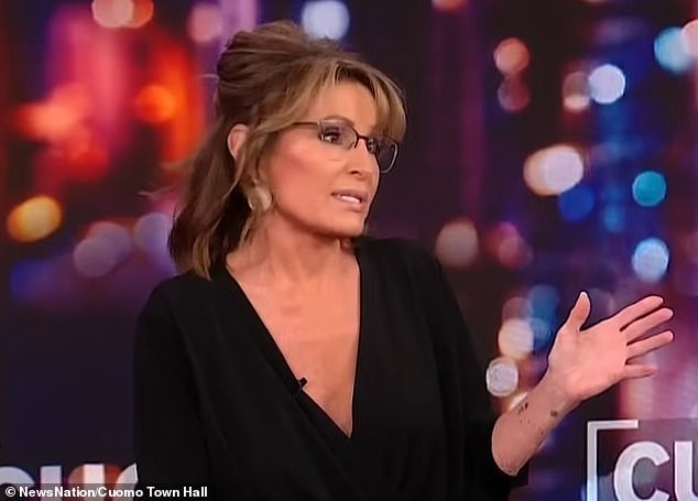 1730492500 976 Sarah Palin 60 leaves viewers horrified by her daring outfit