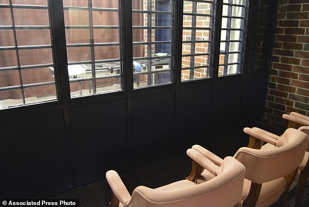 This undated photo provided by the South Carolina Department of Corrections shows the witness room in the execution chamber at Broad River Correctional Institution in Columbia.