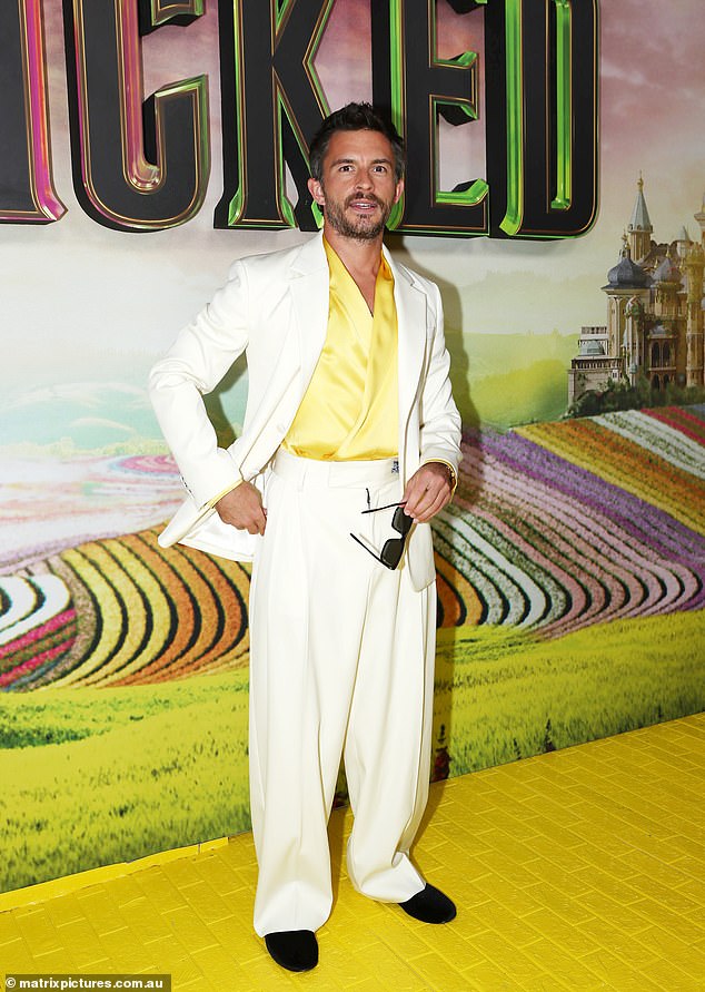 Jonathan Bailey brought effortless elegance to the yellow carpet, making a statement in a crisp white suit with a modern twist.