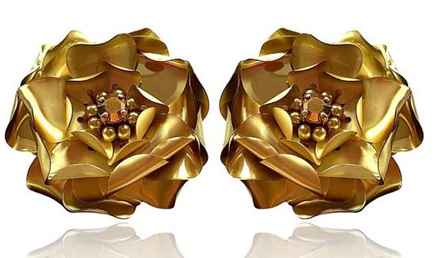 Earrings, £75, pinarozevlat.com