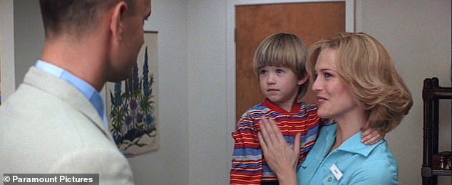 Years later, Jenny comes clean and reveals that she has AIDS and that she secretly had a child with Forrest, who later becomes a full-time father.