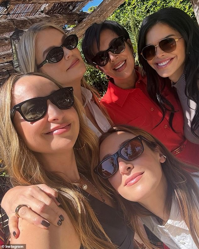 Additionally, she posted a selfie with her famous friends Lauren Sanchez, Kris Jenner, fashion stylist Jamie Mizrahi, and Baby2Baby co-CEO Kelly Sawyer.