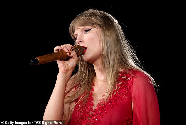 At the end of her final show in Indianapolis, Swift waved to the crowd as she walked offstage and turned and took a final bow before the platform she was on lowered below the stage.