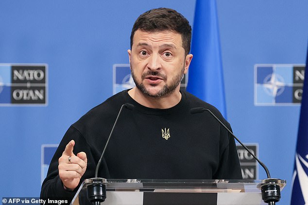 Ukrainian leader Volodymyr Zelensky has made clear that he is alarmed by the lack of Western military support to help him counter Pyongyang's new troops.