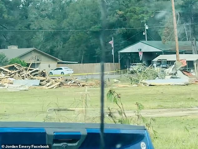 1730825592 560 Two injured as Louisiana tornado tears through homes leaving path