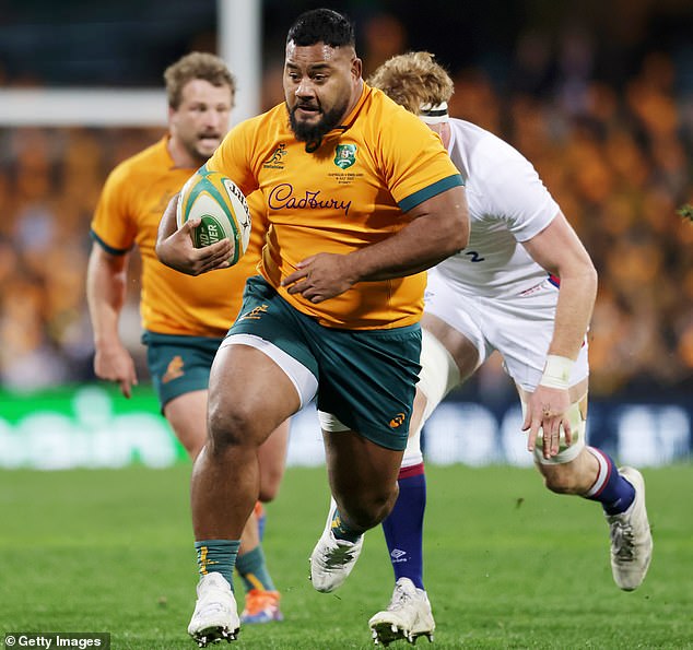 Next in Campese's sights was Taniela Tupou, who asked that the prop play 80 minutes this weekend against England at Twickenham and that he also 'grow some balls'.