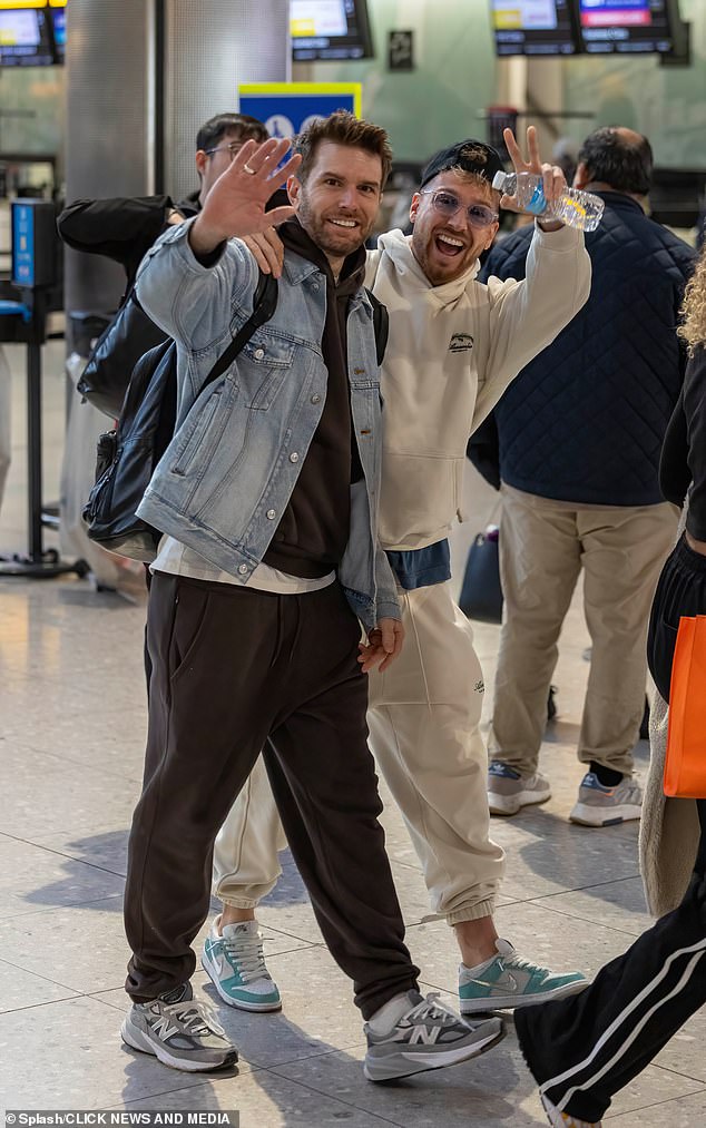 The McFly star, 38, was greeted by former King of the Jungle Sam Thompson and Joel Dommett inside the airport, who is also heading to Australia.