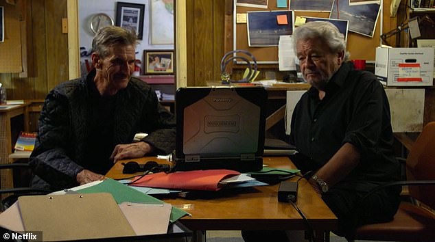 Underwater archaeologist Rory Kremer is seen discussing the images his team captured in the Channel Islands with journalist and ufologist George Knapp, the series' lead researcher.