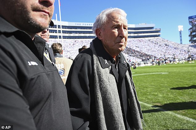 Many online college football fans said the same thing about Dunne and Corso sitting together.