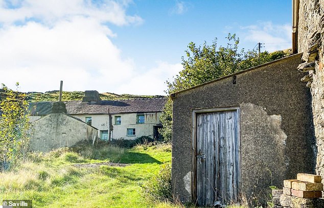 Space: Scrithwaite Farm has a farm, barns, pastures and rough pastures.