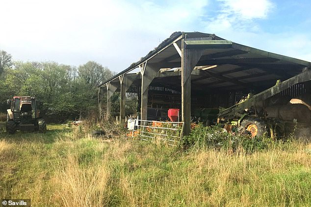 What is your vision? The Barn at Middle Amble plot has an auction guide price of £485,000