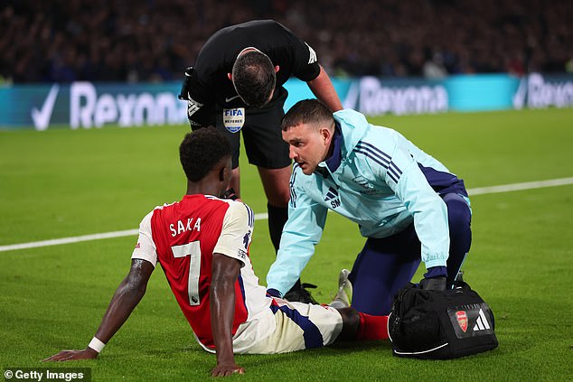 Arteta's injury problems appear to have deepened, with Buyako Saka and Declan Rice limping off