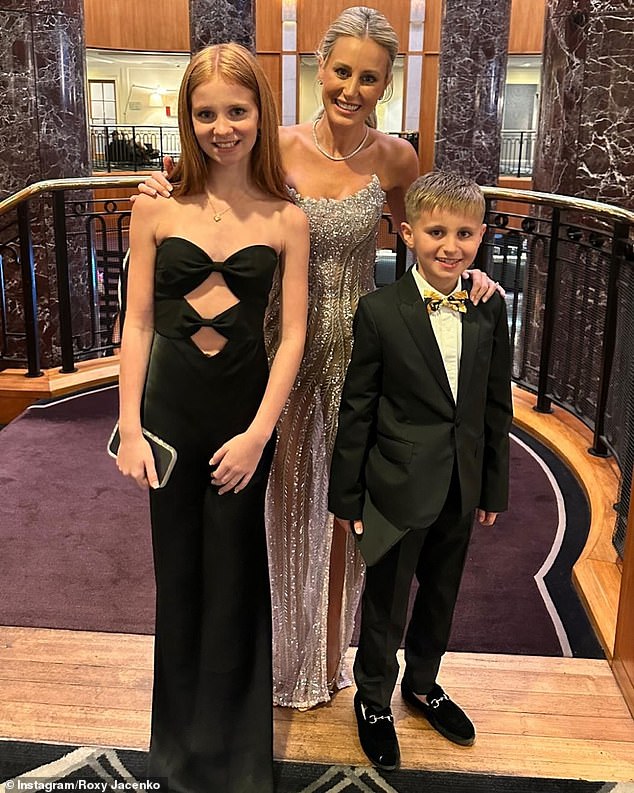 Pixie, 13, has had an Instagram account, controlled by her mother Roxy, since she was just three years old and is rumored to earn around $85,000 a year as an influencer. In the photo, Roxy with the children Pixie and Hunter.