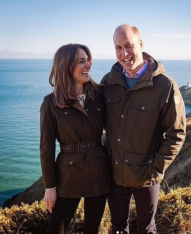 Prince William and Kate seen in matching outfits on the cliffs in Ireland during a tour of the country in 2020