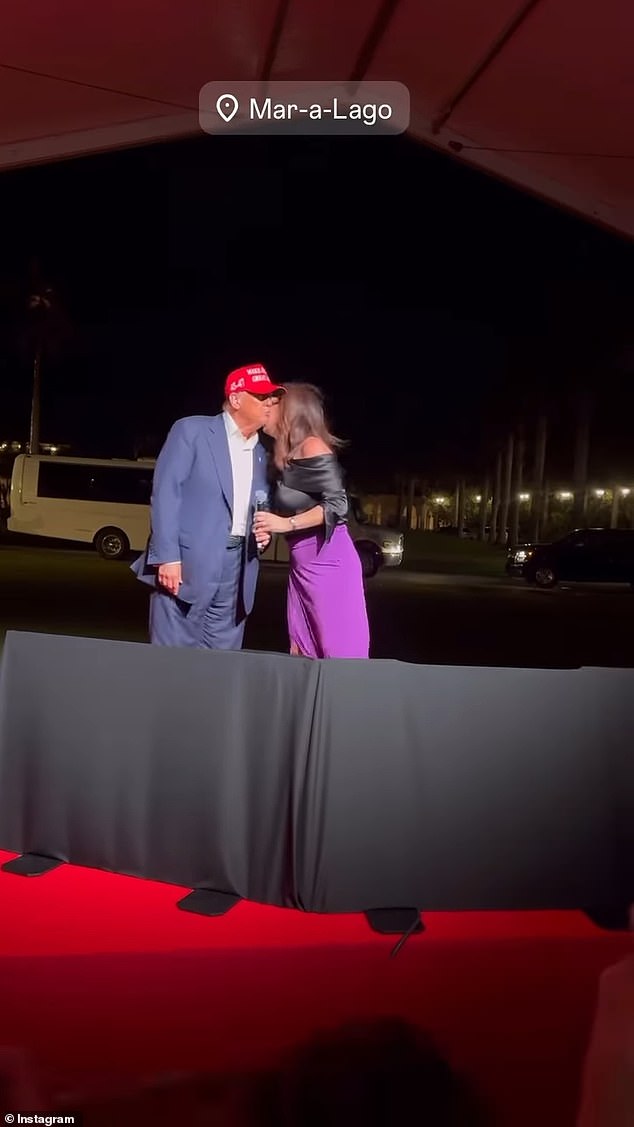 Trump was warmly welcomed by everyone at Mar-a-Lago in Florida on Wednesday night.