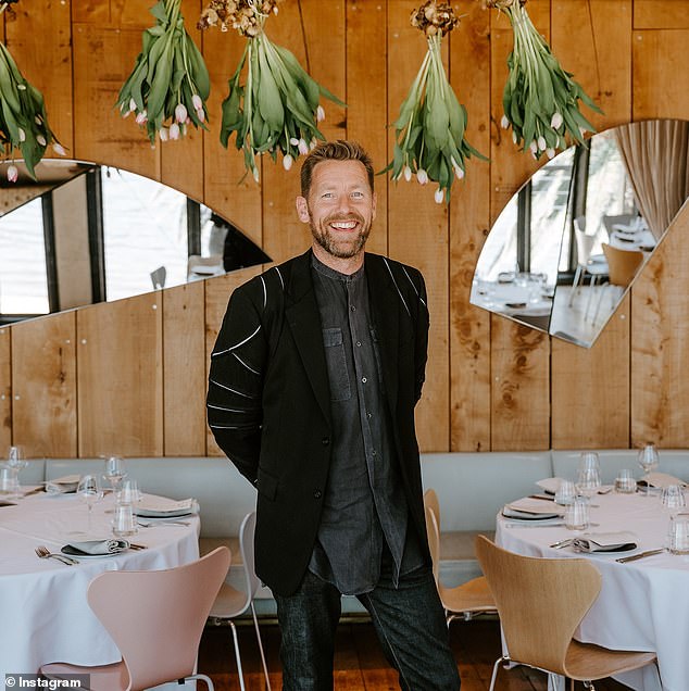 Bakker, a former florist, is a well-known environmental activist and designer and frequently posts content related to sustainable housing on his social networks.