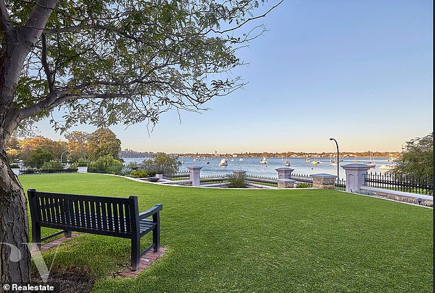 The house boasts an unparalleled view of the Swan River overlooking Fresh Water Bay