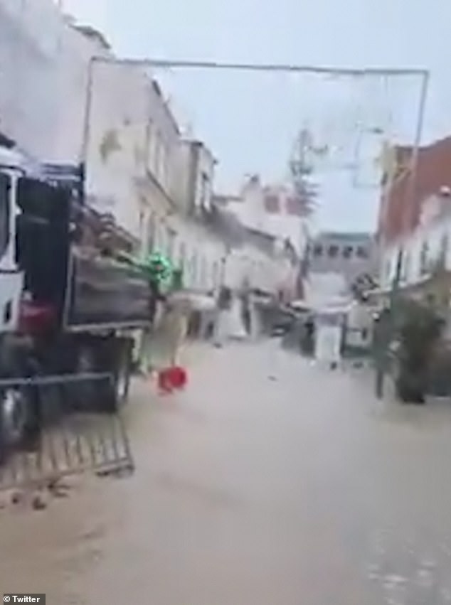 The image shows flash flooding in Albufeira in the Algarve yesterday morning.