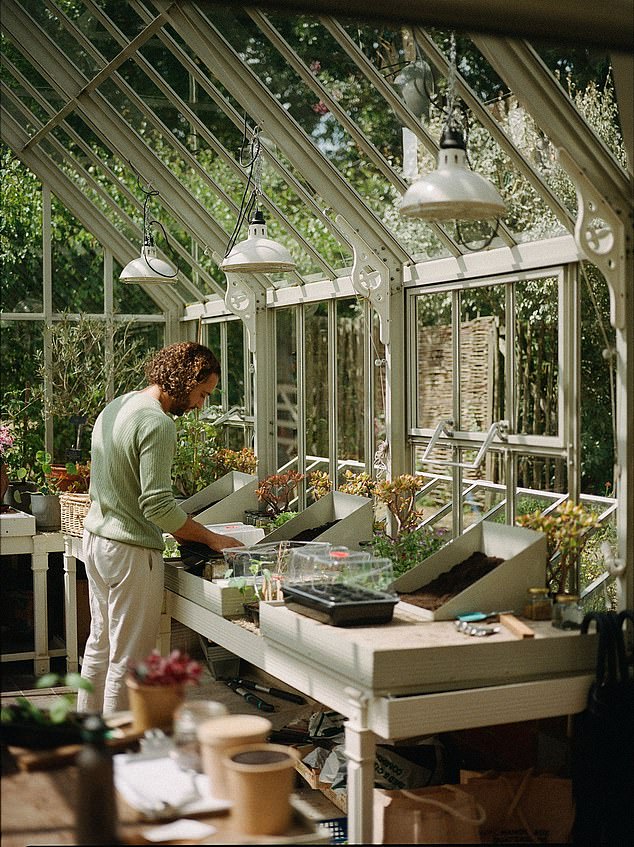 You can take a gardening or cooking course at Le Manoir aux Quat' Saisons