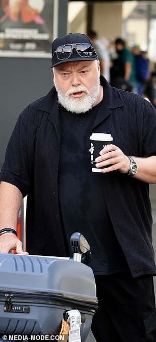 Kyle Sandilands has come to the defense of Bonnie Blue and Annie Knight