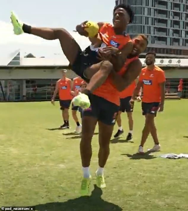 Speed ​​also took part in training exercises and fights, including Callum Brown in GWS training.