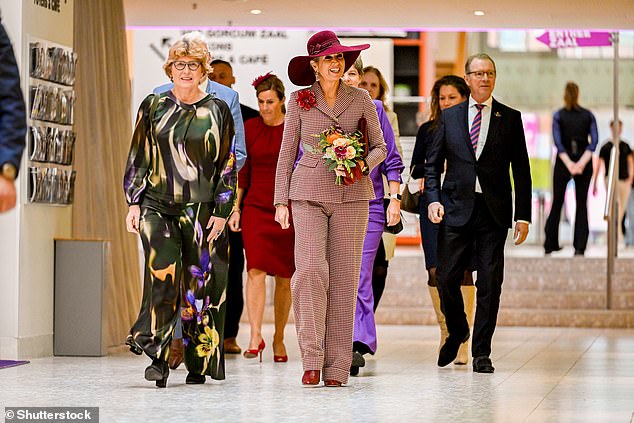 Máxima previously wore the trendy hat and suit combination when she attended an event in 2018.