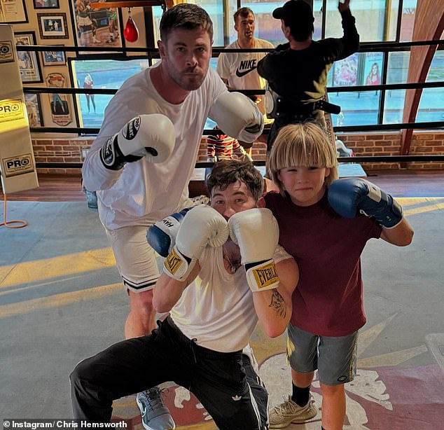 Hemsworth and his son also posed for a photo with Irish actor Barry Keoghan.