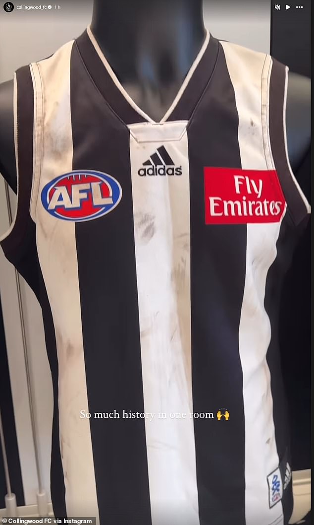 1732613589 526 Footy great Nathan Buckley left humbled flattered embarrassed and grateful