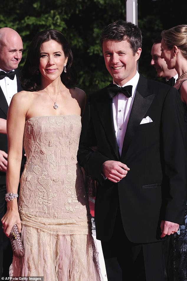 This floor-length Ralph Lauren dress was first seen in 2010 at the pre-wedding dinner of Crown Princess Victoria of Sweden and Prince Daniel.