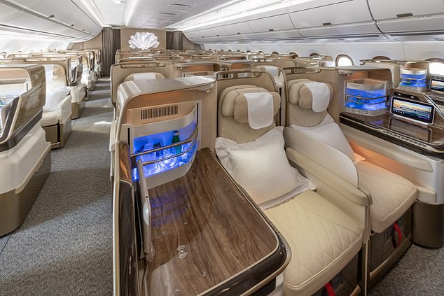 The A350 Business Class Lounge S seats are inspired by the Mercedes S-Class, for an exceptional travel experience.