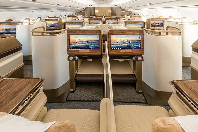 The Emirates A350 has 32 lie-flat business class seats arranged in a 1-2-1 configuration