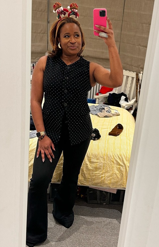 Charlene White showed off her party look with a mirror selfie