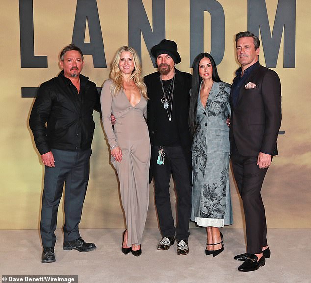 Moore with (left to right) James Jordan, Ali Larter, Billy Bob Thornton and Jon Hamm