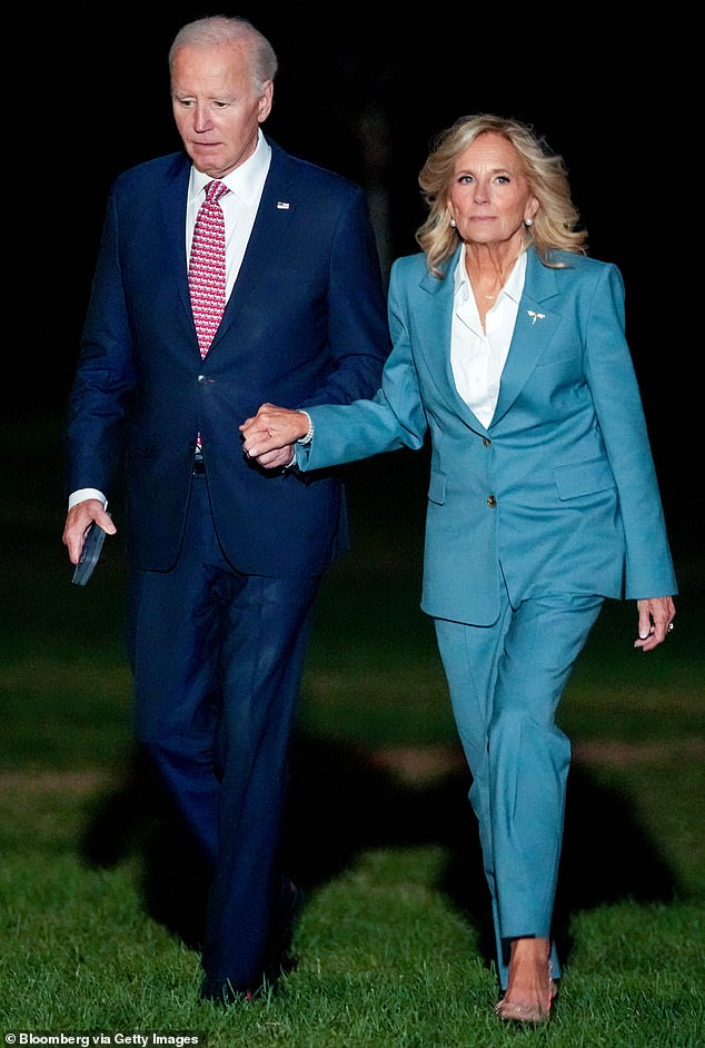 In early October, Jill left her husband to campaign in five key states for Harris. Leaving the White House, the president stood alone outside the Oval Office, waving goodbye as her motorcade drove away.