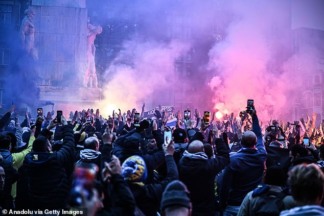 Maccabi Tel Aviv fans organize pro-Israel demonstration in Dam Square