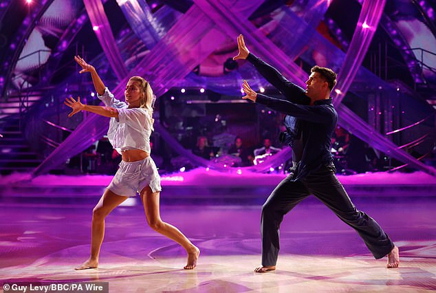 The TV star scored an impressive 39 points for her emotional performance in Couple's Choice with Aljaz Škorjanec in P!nk's What About Us