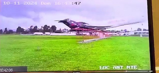 It crashed into the Instrument Landing System (ILS) at El Dorado International Airport in the Colombian capital, Bogotá.