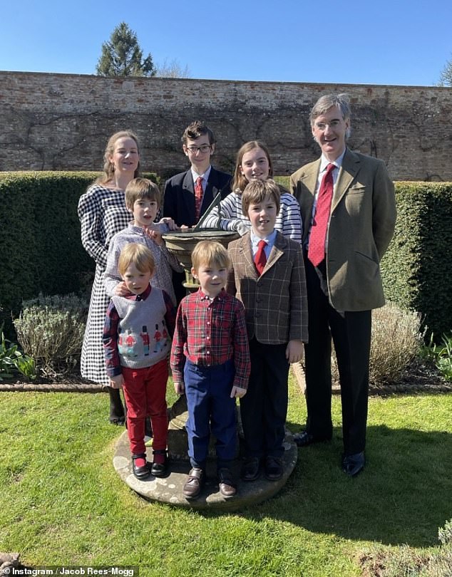 Speaking to the Telegraph, she admitted that it was only after being sent to boarding school at the age of 10 that she realized how rich her upbringing was. In the photo with her husband and children.