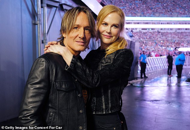 That's right, it's Keith Urban! Keith and his wife Nicole Kidman are said to be considering returning to their native Australia after a very difficult year. Both photographed last month.