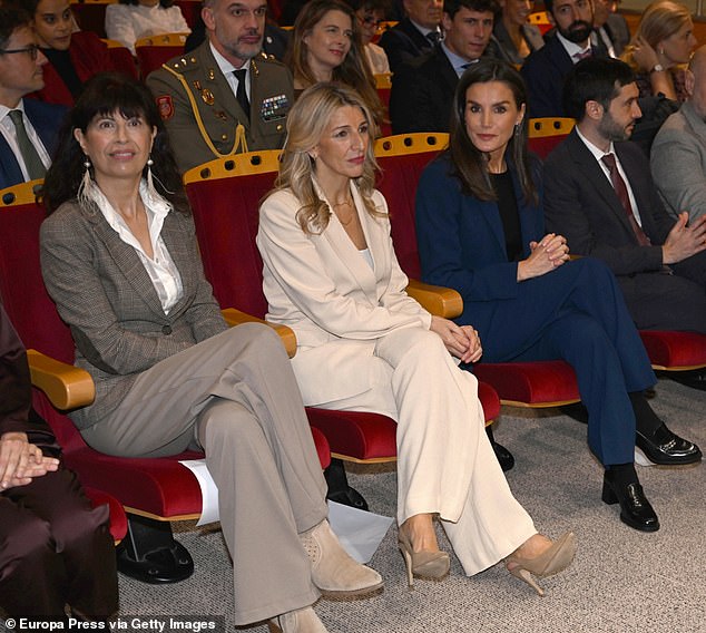 The Minister of Equality, Ana Redondo García (left), the second vice president Yolanda Díaz (center) and Queen Letizia (right) during the event to promote accessibility in the workplace