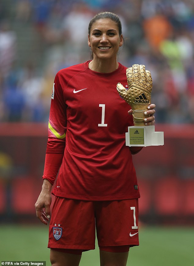 Solo with the adidas golden glove award after the 2015 World Cup final between USA and Japan