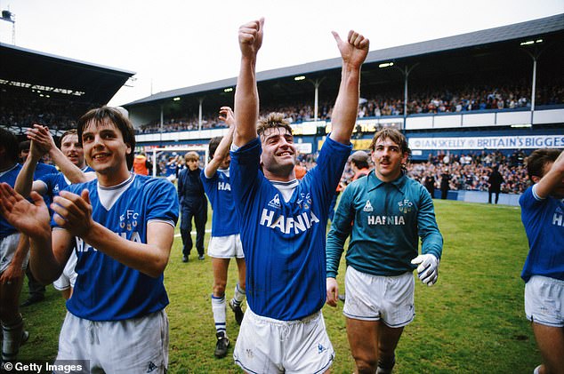 An Everton team, which at the time was one of the best in Europe, narrowly lost to Liverpool in September 1985.