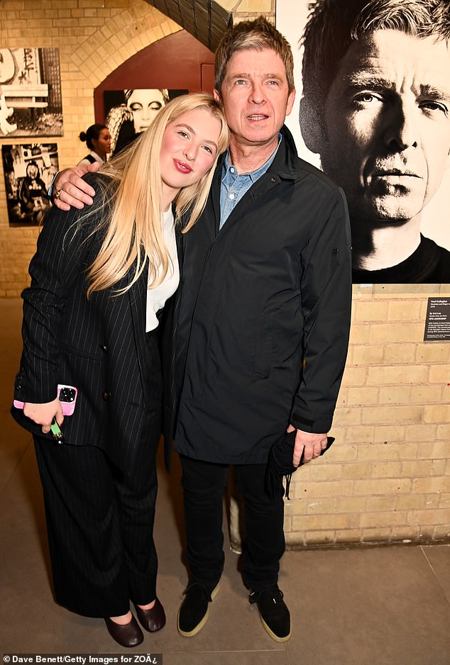 Noel Gallagher's daughter Anais, 24, celebrated her father's photo hanging in the National Portrait Gallery's permanent collection on the same night he responded to Williams for his 