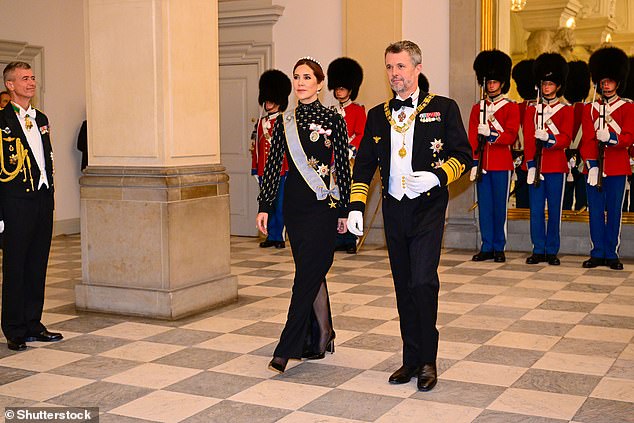 In a video shared by Amalienborg Palace on Tuesday, a bare-faced and casually styled Mary is seen meeting with the jeweler to try on the reimagined pink stone tiara.