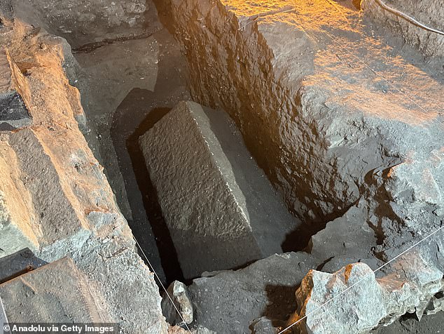 Archaeologists have long believed that the tomb of St. Nicholas was hidden near the church in Türkiye