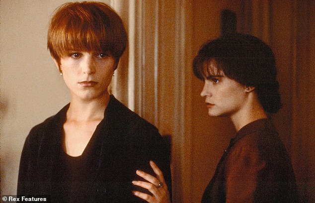 Jennifer had a blockbuster on her hands with Single White Female (1992), in which she was a demented roommate of a beautiful woman played by Bridget Fonda.