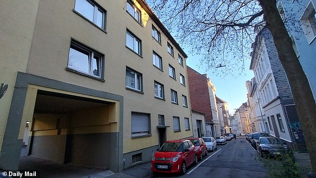 In the photo: the housing block where Toztuerkan has an apartment in the city of Wuppertal in Germany.